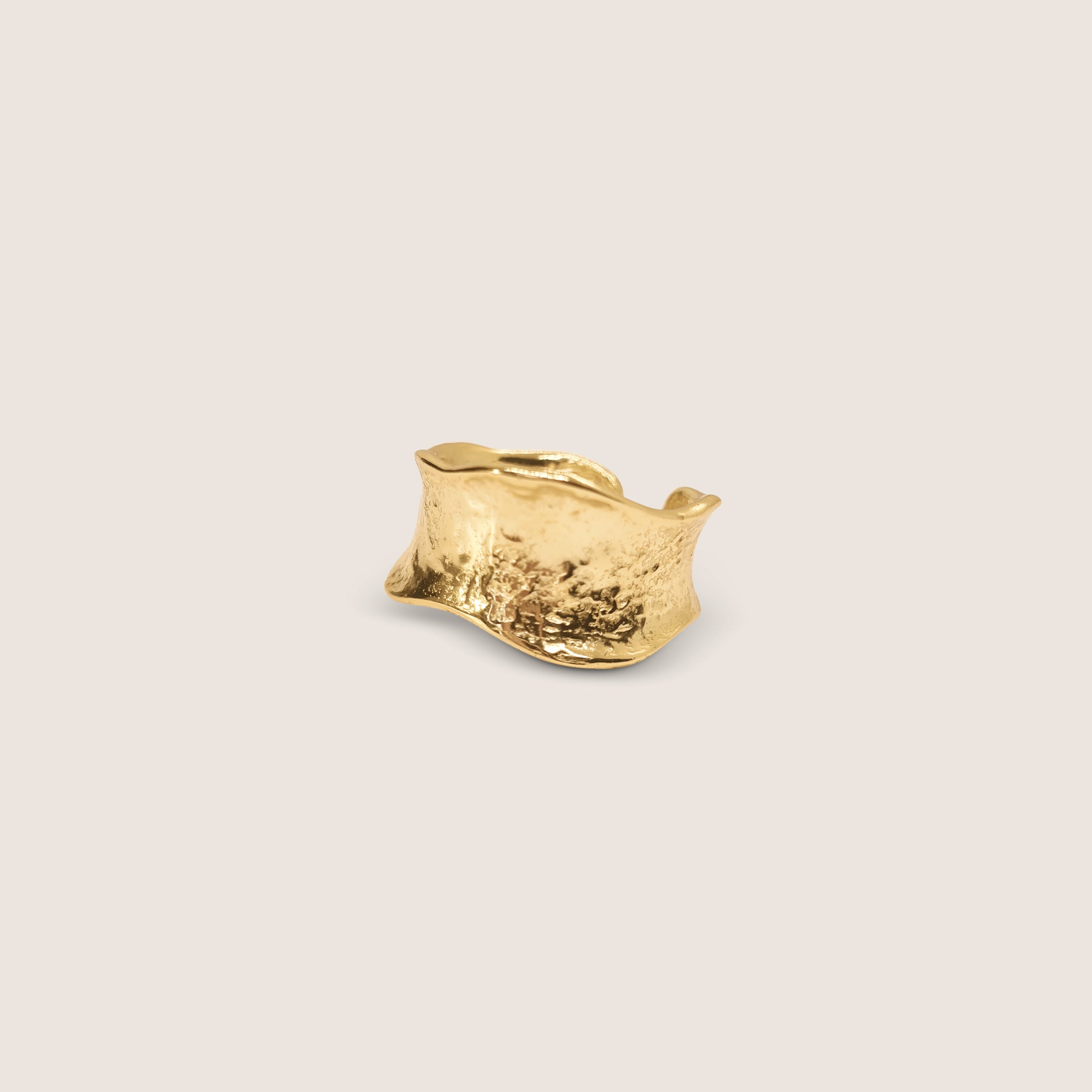 Aura Wave Ring